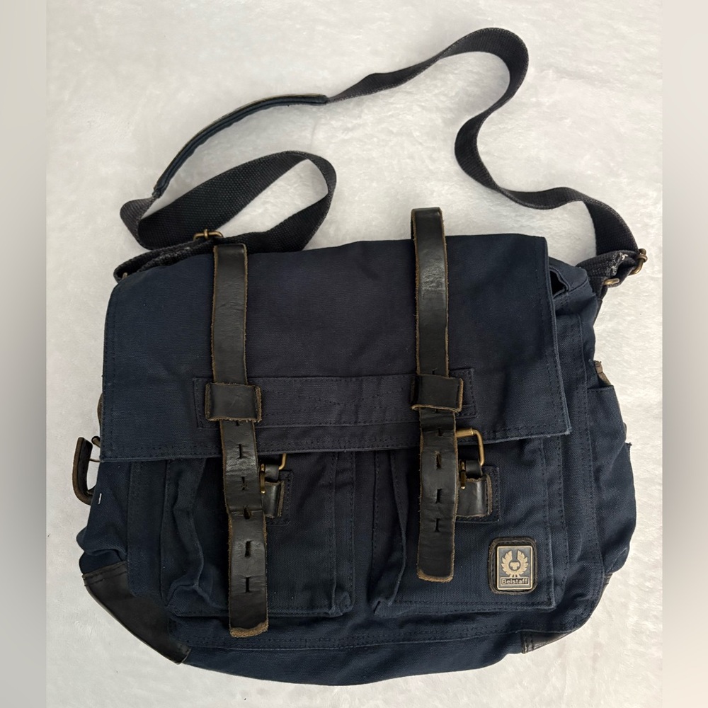 Iconic Belstaff 556 colonial bag.